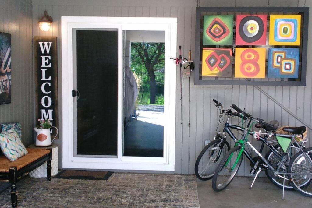 Holiday home Front With Kayaks Bikes Near Greenbelt